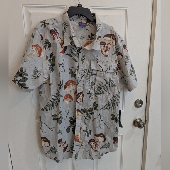 NWT Backcountry Ripstop Mushroom 🍄 Fungi Button Down Shirt - Picture 2 of 6